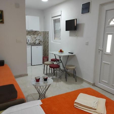 Apartmani Ceca 012 Sutomore Exterior foto