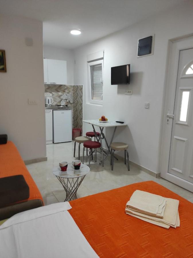 Apartmani Ceca 012 Sutomore Exterior foto